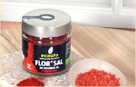 Pic of Ecoato Organic Flor de Sal Shaved Sea Salt with Pimenton